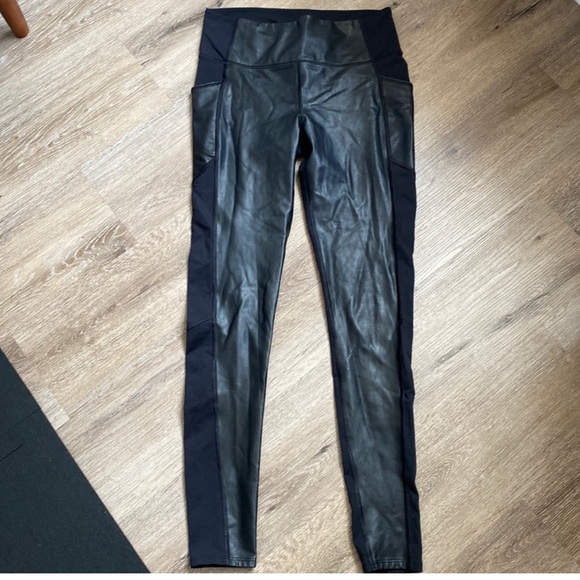 Athleta 870859 Gleam Chaturanga To Town Tight Faux Leather Pant - Picture 3 of 10